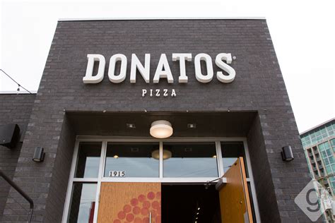 A Look Inside Donatos Pizza Nashville Guru