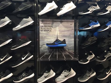 Shop the latest and greatest styles from brands including nike, adidas, vans, champion, jordan and more. Foot Locker - 6815 Transcanada Hwy, Pointe Claire, QC
