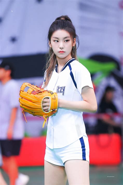 190812 Isac Pitching Contest Itzy Yeji Kpopping