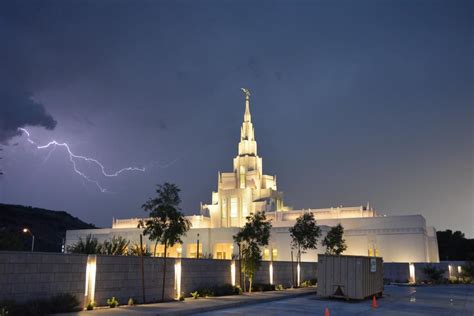 7 First Glimpse Photos Of The New Phoenix Arizona Temple Lds Temples
