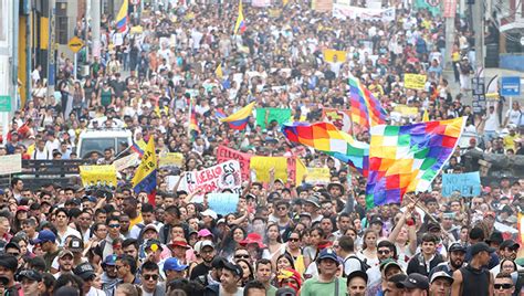 El expresidente juan manuel santos le envía un mensaje público a iván duque para buscar una solución a la violencia y crisis que afronta colombia. El decálogo de la protesta nacional en Colombia - La ...