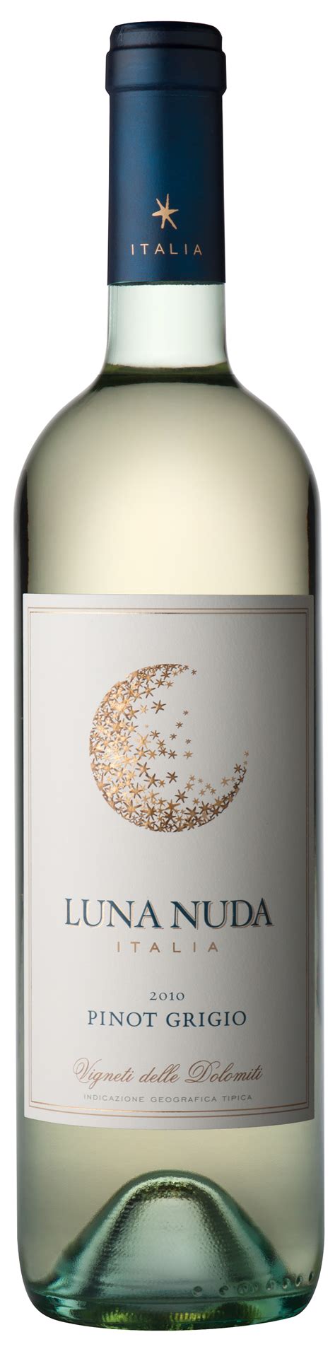 There are many kinds of moscato wines as well as a variety of different uses. LunaNudaBottle1.jpg (964×3881) | Wine brands, Wine bottle ...