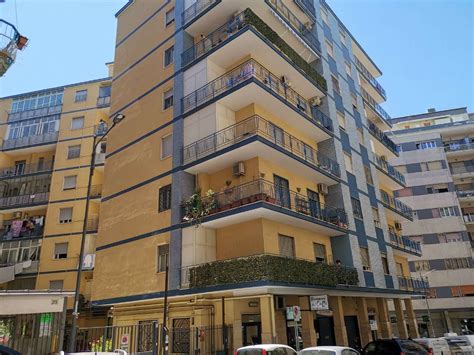 Cerca e trova appartamenti su casadaprivato.it Case e appartamenti in vendita a Napoli - Cambiocasa.it