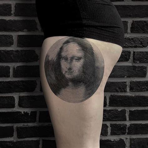 Blackwork Inspiration Inkstinct Mona Lisa Get A Tattoo Art Tattoo