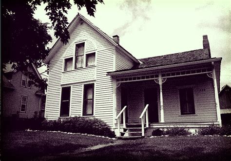 The Story Of The Villisca Axe Murder House — Terror 29 Haunted House