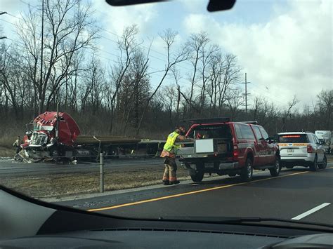 Man Injured In I 55 Semi Wreck Expected To Recover Wics