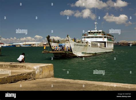 Cargo Ship Ferry Hi Res Stock Photography And Images Alamy