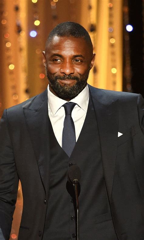 Watch Idris Elba Literally Run To The Stage To Accept His Sag Award
