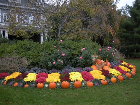 Seasonal Displays Bergen County Nj Fall Landscaping Front Yard