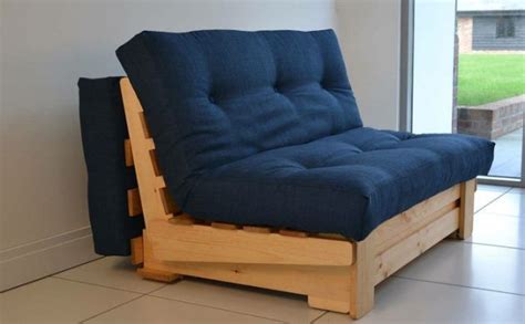 Selon les options de matelas de 445 € à 899 €. Lit futon - pour une chambre à coucher de style japonais ...