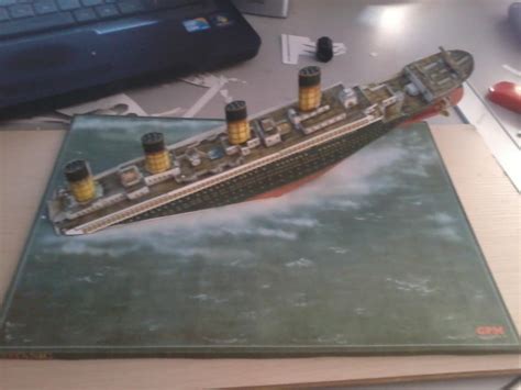Easy Titanic Papercraft
