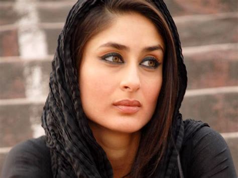 Kareena Kapoor Beautiful Hd Wallpaper In 2019 Kareena Kapoor