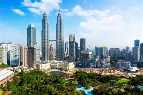 The kelana jaya lrt line operates an approximate 27km course from north to south, between kelana jaya (in the klang valley, 17km away from the heart of kl) and gombak (16km from the city centre). Where to Stay in Kuala Lumpur: Best Areas and ...