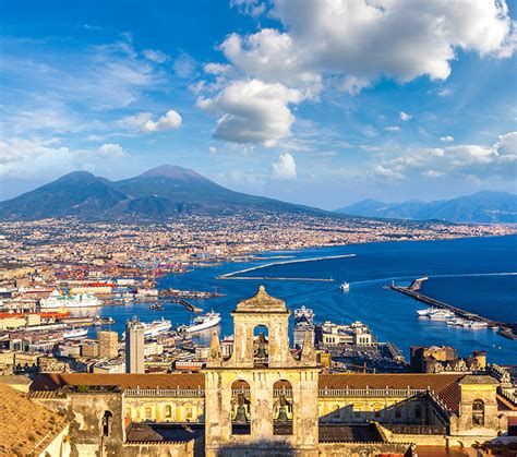 Neapel In Italien Sehenswürdigkeiten Der Stadt Am Vesuv