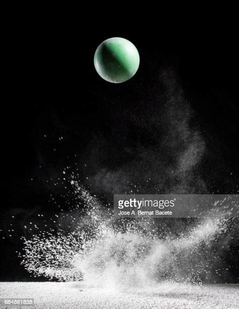 White Bumps On Balls Fotografias E Filmes Do Acervo Getty Images