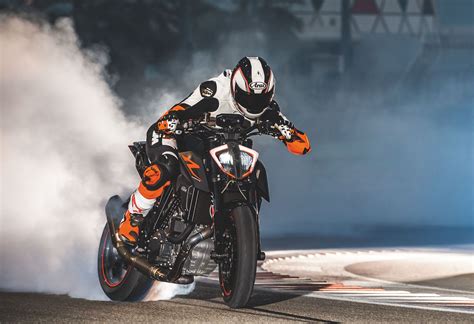 If you would like to get a quote on a new 2020 ktm super duke 1290 gt use our build your own tool, or compare this bike to other sport motorcycles.to view more specifications, visit our detailed specifications. 2020 KTM 1290 Super Duke R Specs and Review - Motospawn