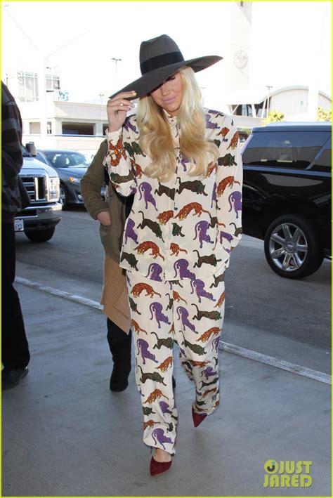 Full Sized Photo Of Kesha Cat Pajamas Onesie Lax Airport 13 Photo 3517264 Just Jared