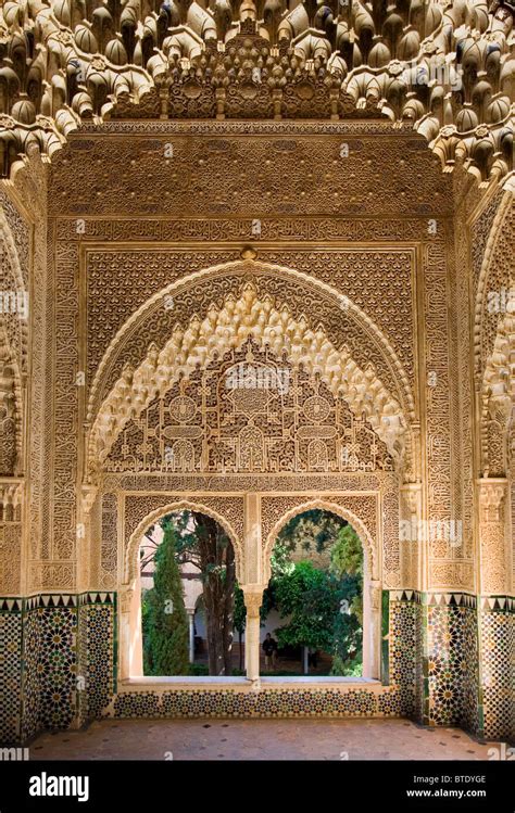 Archway In The Alhambra Palace In Granada Spain Hoodoo Wallpaper