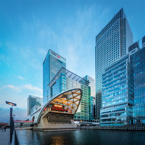 Skip the tourist traps & explore canary wharf like a local. Canary Wharf | Futuristic Bar & Grill on the North Dock at ...