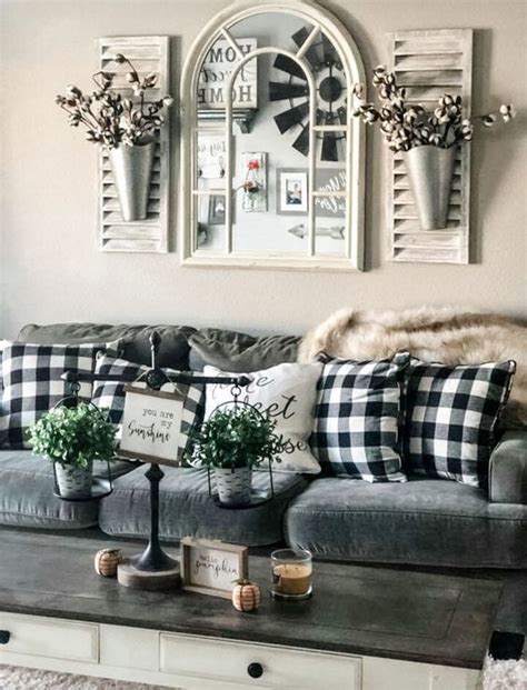 How To Decorate A Small Living Room In Country Style