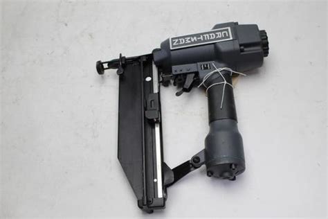 Craftsman 16 Gauge Finish Nail Gun | Property Room