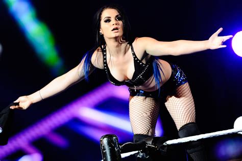 Wwe Superstar Paige Reportedly Told To Retire After Latest Injury