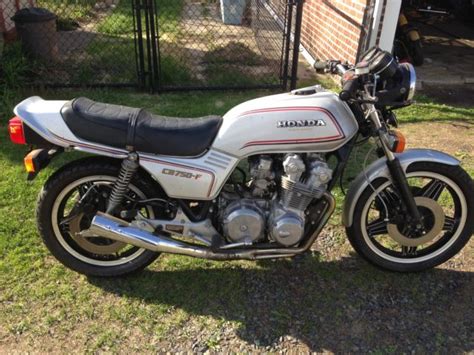 The f supersport with it's triple disc brakes, comstar wheels, more powerful motor, accelerator pump carbs and sleek sport styling, creates a whole different persona than the k (cb750k) bikes. 1980 Honda CB750F Super Sport CB750 CB 750 motorcycle cafe ...
