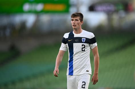 Daniel michael o'shaughnessy (born 14 september 1994) is a finnish professional footballer who plays for hjk and the finland national football team as a defender. Report: Owls and QPR eye bargain January deal for Daniel O ...