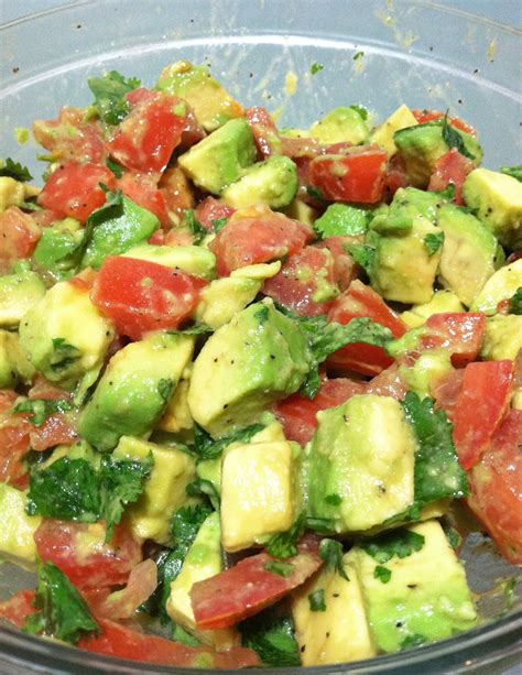 This Is Awesome Avocado Tomato Salad Salt Pepper And Olive Oil We