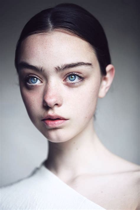 Alice Vink 180 Cm 511” Dutch Born May 15th Face Photography