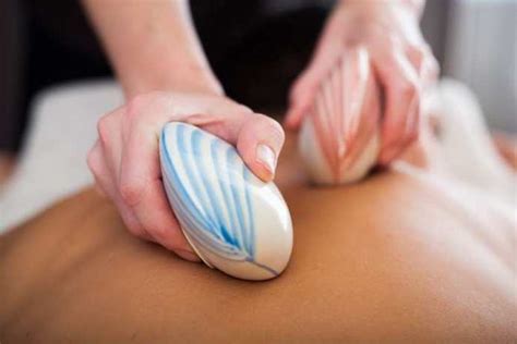 lava shell massage