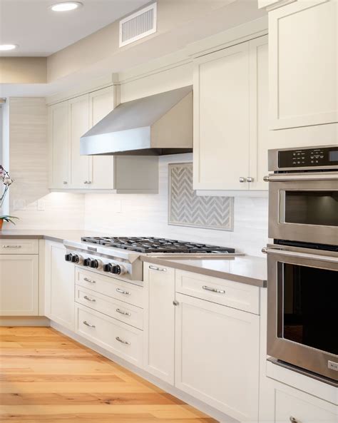 White Shaker Kitchen Cabinets The Timeless Classic Decoomo