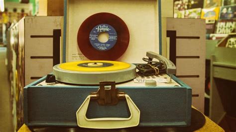 History Of Record Players A Look At 100 Fascinating Years