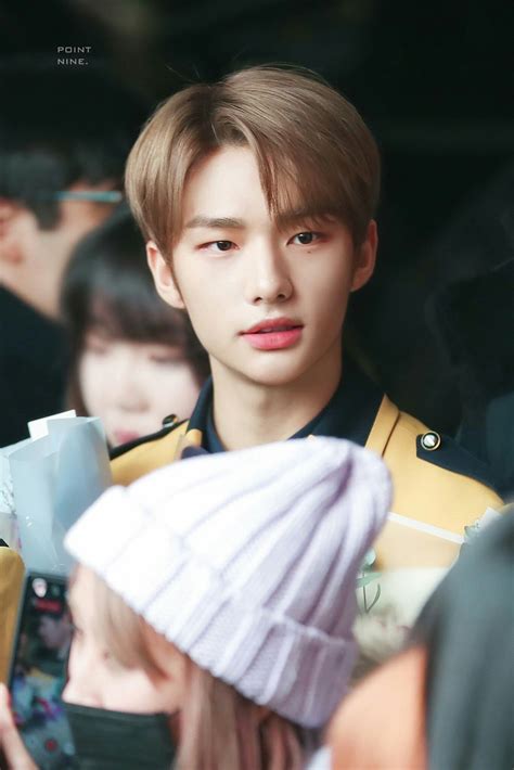 I know right now is super hard without hyunjin, and we all miss him, but just know that he misses us so much as well. #hyunjin #straykids #hwanghyunjin | Stray, Kids groups, Kids