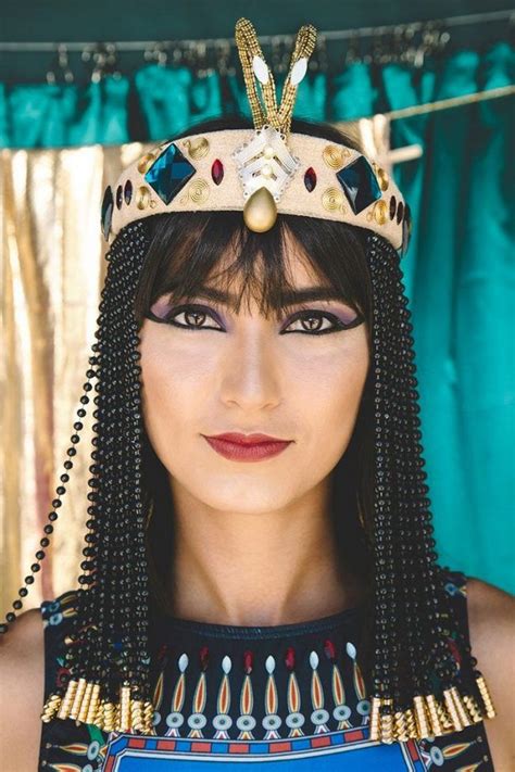 Maybe you would like to learn more about one of these? schminktipps-fasching-kleopatra-kostüm-augen-make-up ...