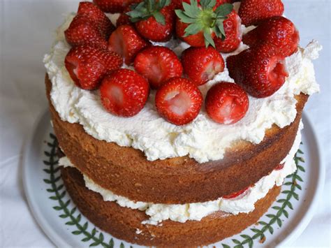 Fresh Strawberries And Cream Victoria Sponge Cake Special Victoria