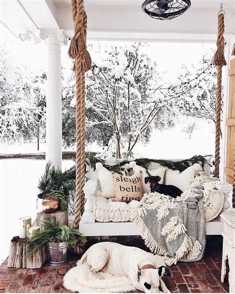 43 Amazing Farmhouse Winter Decoration Ideas