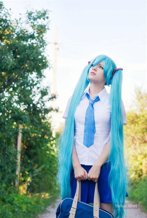 Miku Hatsune Cosplay By Yuliyamori On Deviantart