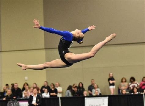Bay City S Kasey Janowicz And Macey Hilliker Taking Gymnastics To A Whole New Level Mlive Com