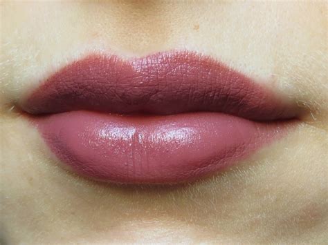 Laura Palmers Diary Mac AprÉs Chic Collection Lipsticks Hot