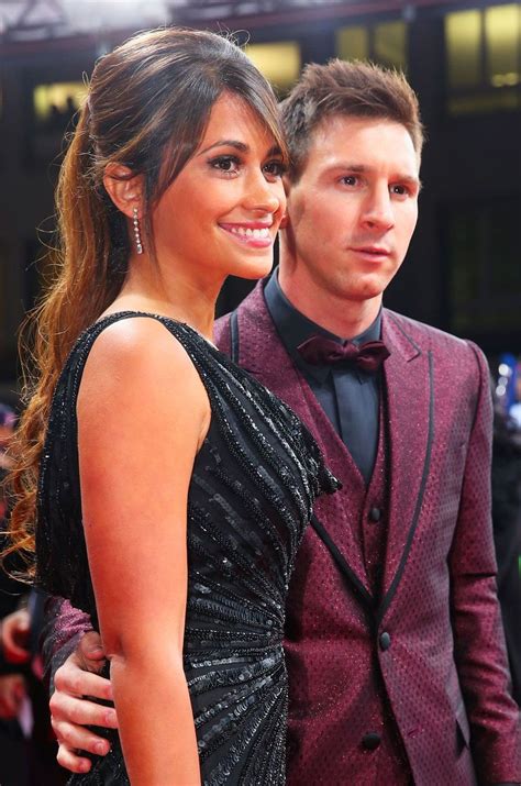 Argentine superstar and barcelona forward, lionel messi on saturday shared a lovely picture with his wife, antonella roccuzzo. Antonella Roccuzzo : celle qui fait battre le cœur de ...