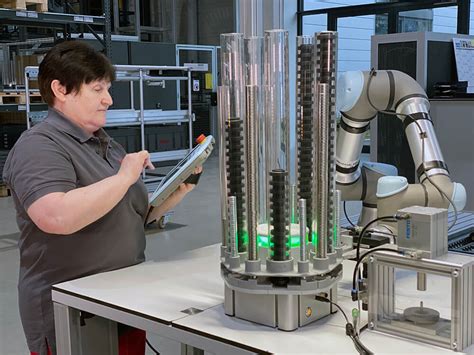 Mensch Roboter Kollaboration Beispiel Für Kmu Blog Für Maschinenbau
