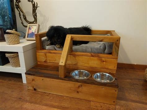 Diy Platform Dog Bed Dogbedsdiy Pallet Dog Beds Elevated Dog Bed
