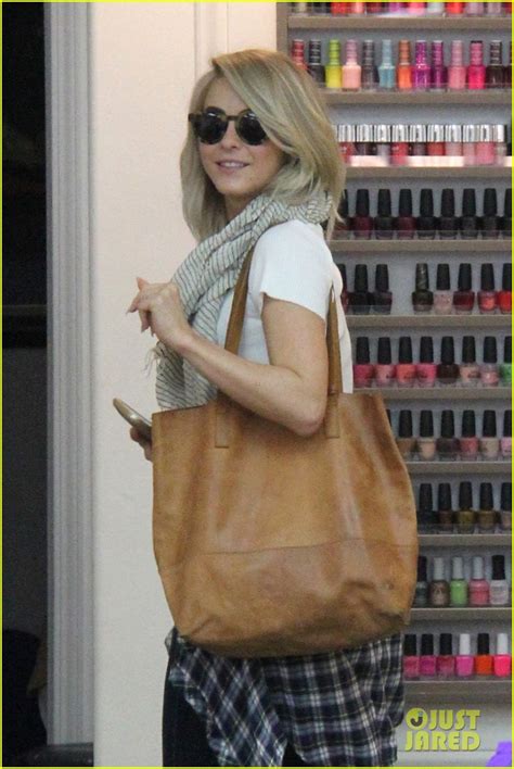 Julianne Hough Treats Mom Mari Anne To Manis And Pedis Photo 3601382 Julianne Hough Pictures