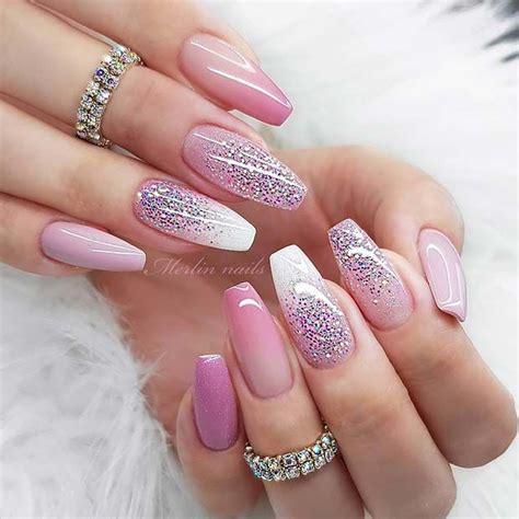23 Pretty Glitter Ombre Nails That Go With Everything Stayglam Uñas