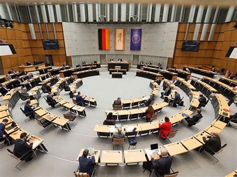 Sitzung Des Abgeordnetenhauses Mit Verspätung Begonnen Berlinde