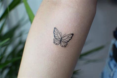 50 Small Tattoo Ideas For Women With Meaning Beauty Mag