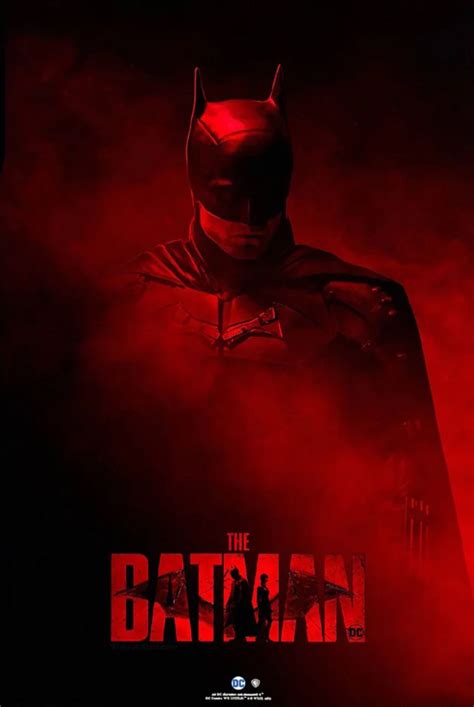 New The Batman Poster Brings Robert Pattinsons Dark Knight Out Of The Fog