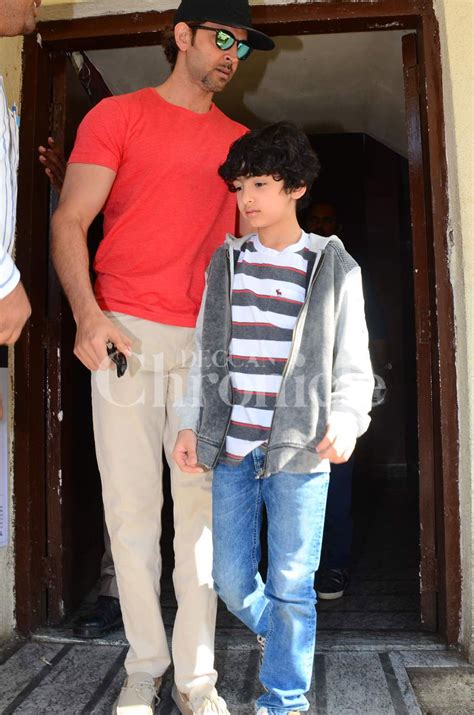 hrithik roshan and sons hrehaan hridhaan catch up on latest movies