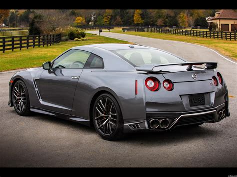 Fotos de Nissan GT-R Pure R35 USA 2017